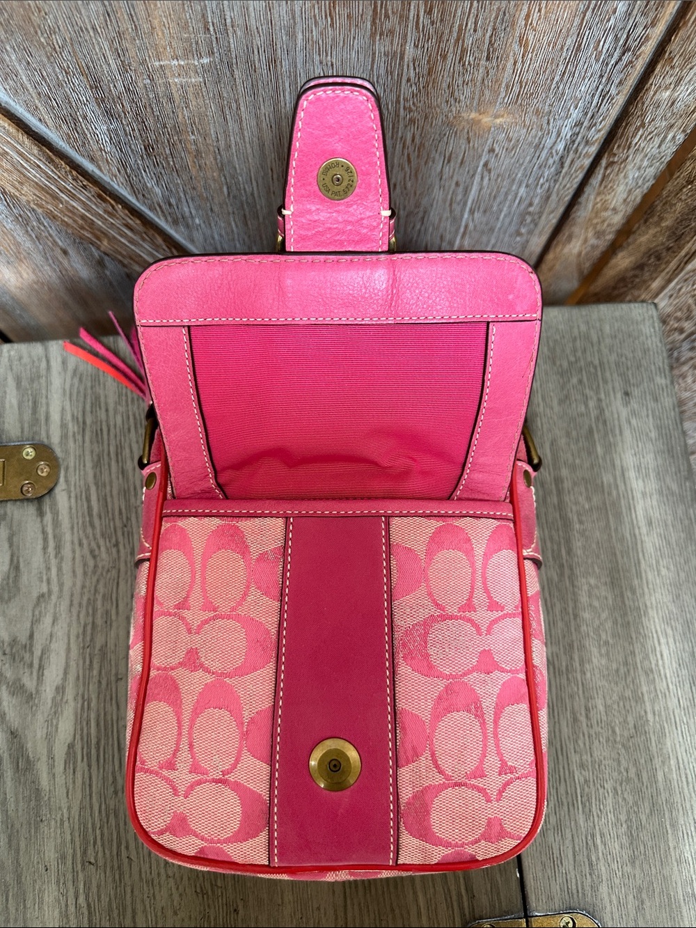 Coach Vintage Y2K Pink Fuchsia Signature C Logo Crossbody Purse Style 2187 - Picture 7 of 14